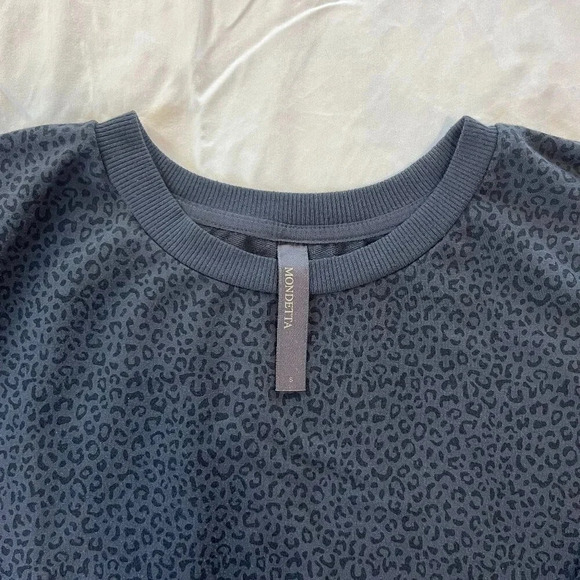 Mondetta | Charcoal Gray and Black Cheetah Print Long Sleeve Crewneck | Size S - Picture 3 of 6